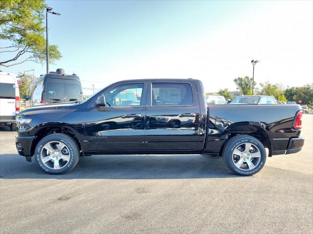 2025 RAM Ram 1500 RAM 1500 TRADESMAN CREW CAB 4X4 57 BOX