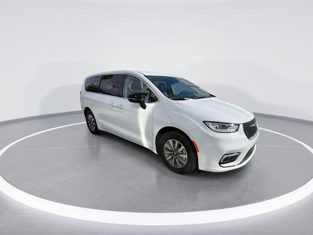 2024 Chrysler Pacifica Hybrid PACIFICA PLUG-IN HYBRID SELECT