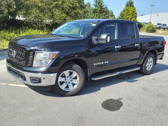 2019 Nissan TITAN SV