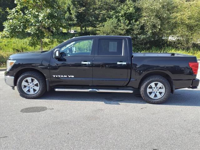 2019 Nissan TITAN SV