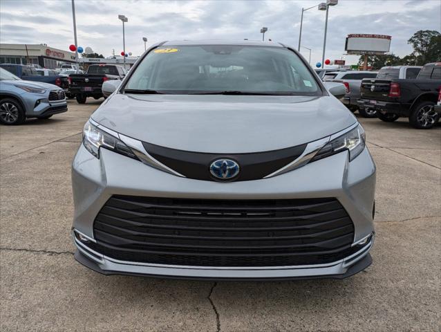 2022 Toyota Sienna XLE