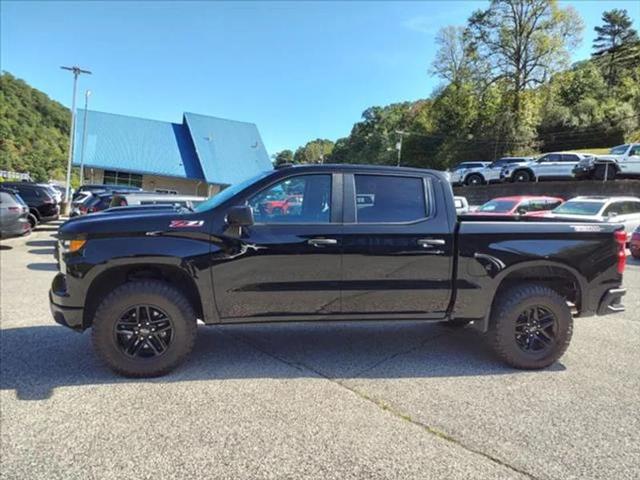 2022 Chevrolet Silverado 1500 4WD Crew Cab Short Bed Custom Trail Boss