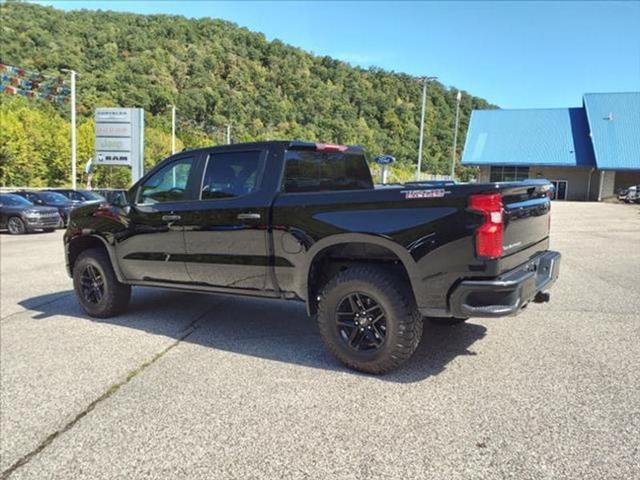 2022 Chevrolet Silverado 1500 4WD Crew Cab Short Bed Custom Trail Boss