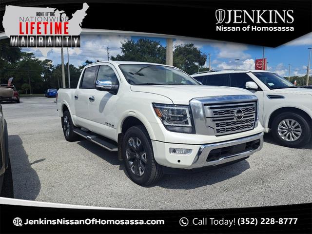 2023 Nissan TITAN Crew Cab Platinum Reserve 4x4