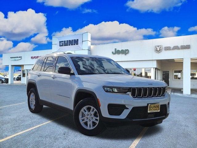 2024 Jeep Grand Cherokee GRAND CHEROKEE LAREDO A 4X2