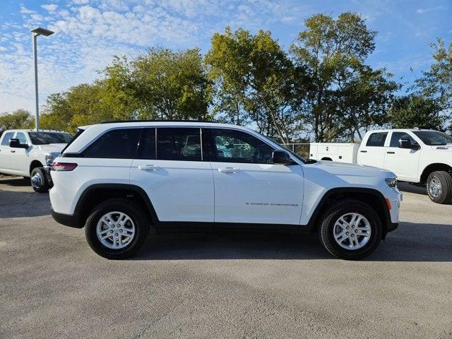 2024 Jeep Grand Cherokee GRAND CHEROKEE LAREDO A 4X2