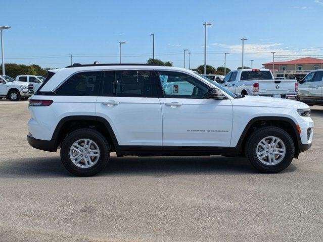 2024 Jeep Grand Cherokee GRAND CHEROKEE LAREDO A 4X2