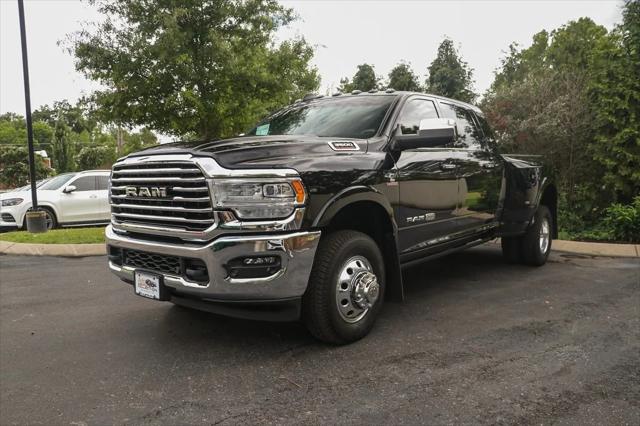 2022 RAM 3500 Tradesman Crew Cab 4x4 8 Box