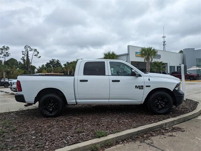 2022 RAM 1500 Classic Tradesman Crew Cab 4x4 57 Box