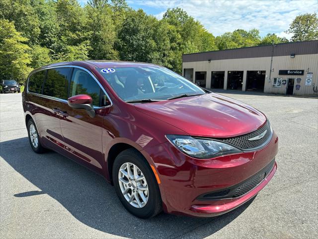 2022 Chrysler Voyager LX