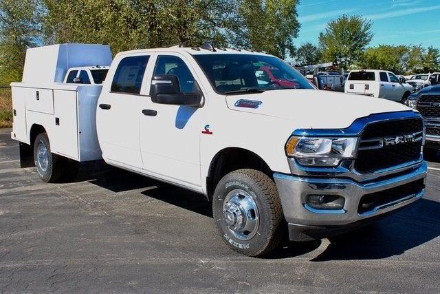 2024 RAM Ram 3500 Chassis Cab RAM 3500 TRADESMAN CREW CAB CHASSIS 4X4 60 CA 2024 RAM Ram 3500 Chassis Cab RAM 3500 TRADESMAN CREW CAB CHASSIS 4X4 60 CA