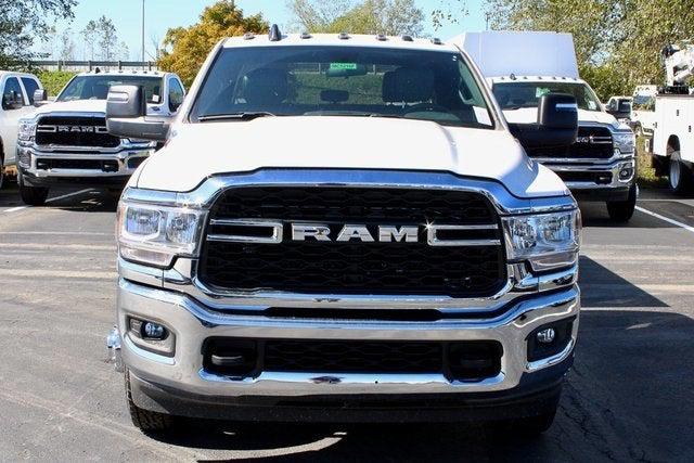 2024 RAM Ram 3500 Chassis Cab RAM 3500 TRADESMAN CREW CAB CHASSIS 4X4 60 CA 2024 RAM Ram 3500 Chassis Cab RAM 3500 TRADESMAN CREW CAB CHASSIS 4X4 60 CA