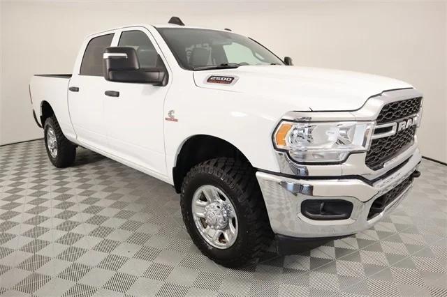 2023 RAM 2500 Tradesman Crew Cab 4x4 64 Box