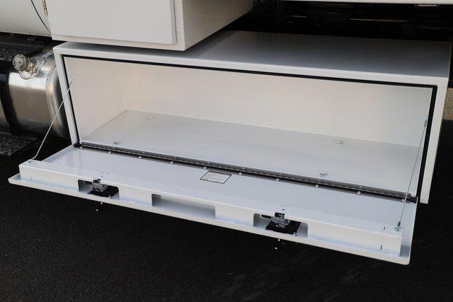 2025 Ford F-650 Base