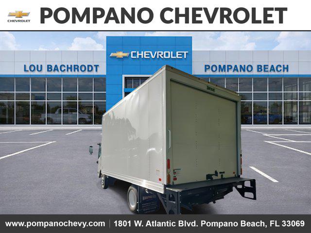 2025 Chevrolet 3500 LCF Gas 2WD Reg Cab 132.5"