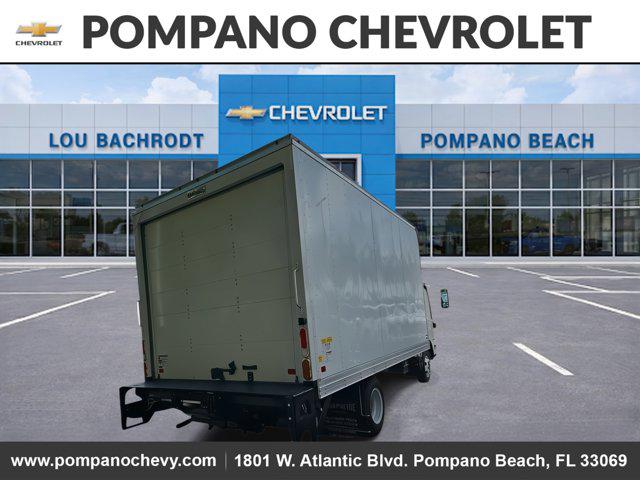 2025 Chevrolet 3500 LCF Gas 2WD Reg Cab 132.5"