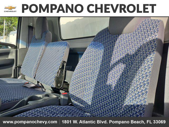 2025 Chevrolet 3500 LCF Gas 2WD Reg Cab 132.5"