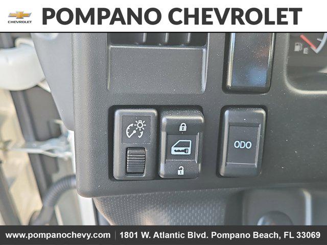 2025 Chevrolet 3500 LCF Gas 2WD Reg Cab 132.5"