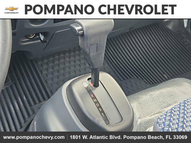 2025 Chevrolet 3500 LCF Gas 2WD Reg Cab 132.5"