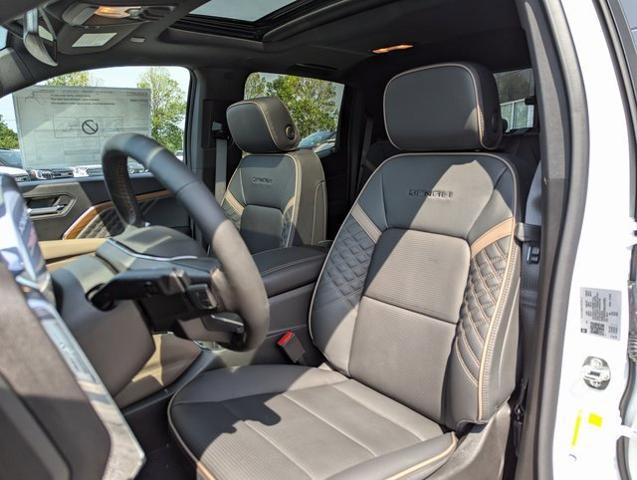 2024 GMC Canyon 4WD Denali