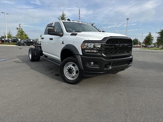 2024 RAM Ram 5500 Chassis Cab RAM 5500 TRADESMAN CHASSIS CREW CAB 4X4 60 CA