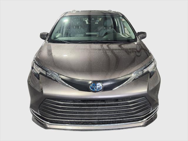 2022 Toyota Sienna XLE