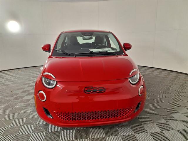 2024 Fiat FIAT 500e 500e INSPI(RED)