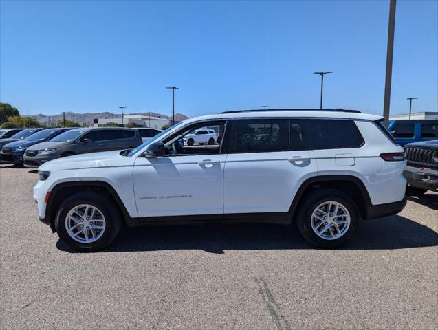 2023 Jeep Grand Cherokee L Laredo 4x2