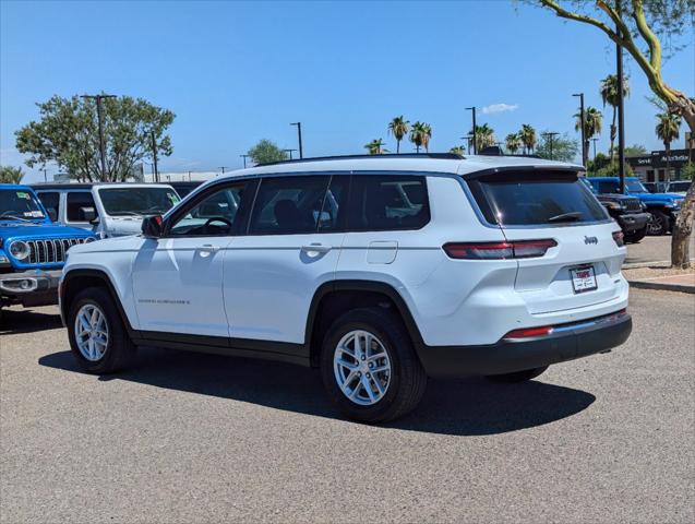 2023 Jeep Grand Cherokee L Laredo 4x2