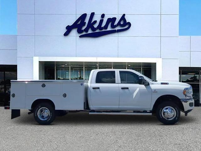 2024 RAM Ram 3500 Chassis Cab RAM 3500 TRADESMAN CREW CAB CHASSIS 4X4 60 CA