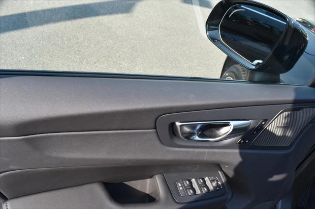 2025 Volvo XC60 Plus