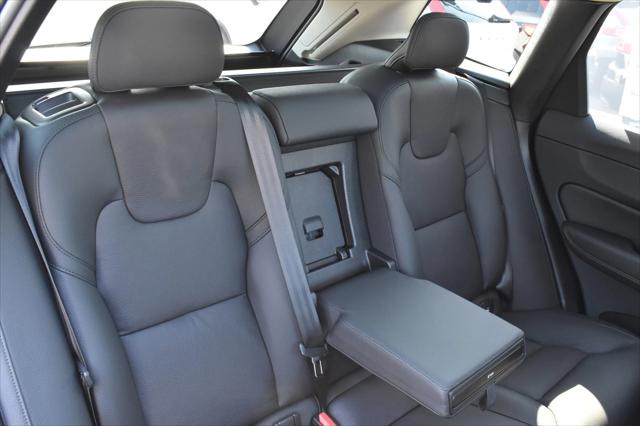 2025 Volvo XC60 Plus
