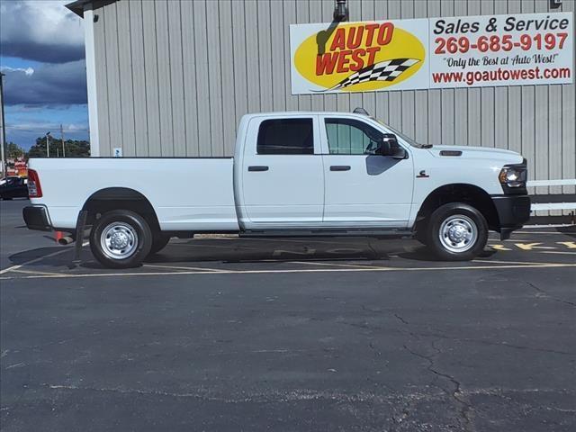 2024 Ram 2500 Tradesman Crew Cab 4x4 8' Box