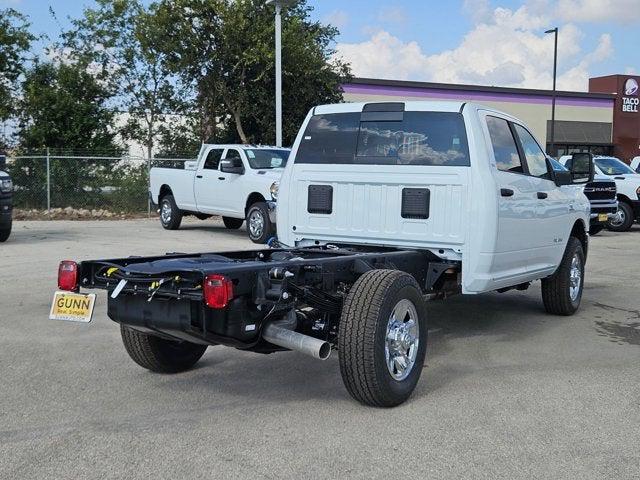 2024 RAM Ram 3500 Chassis Cab RAM 3500 SLT CREW CAB CHASSIS 4X4 60 CA