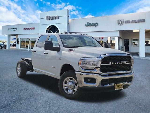 2024 RAM Ram 3500 Chassis Cab RAM 3500 SLT CREW CAB CHASSIS 4X4 60 CA