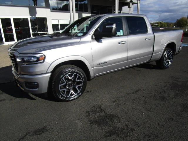 2025 RAM Ram 1500 RAM 1500 LARAMIE CREW CAB 4X4 64 BOX