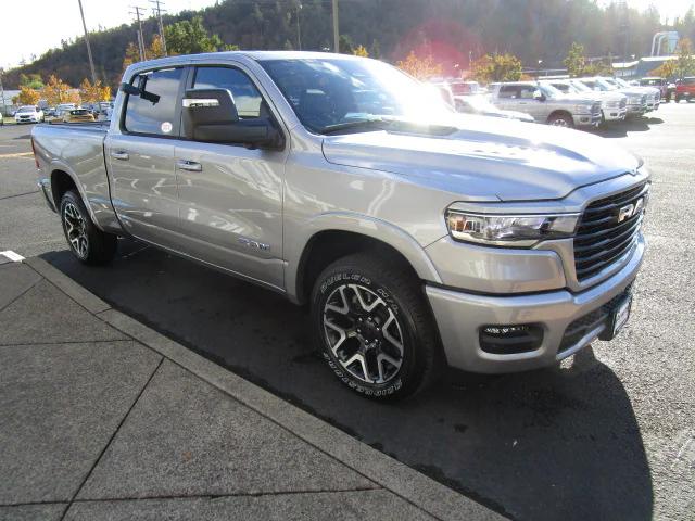 2025 RAM Ram 1500 RAM 1500 LARAMIE CREW CAB 4X4 64 BOX