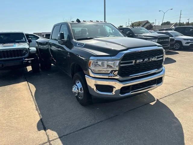 2024 RAM Ram 3500 RAM 3500 TRADESMAN CREW CAB 4X4 8 BOX