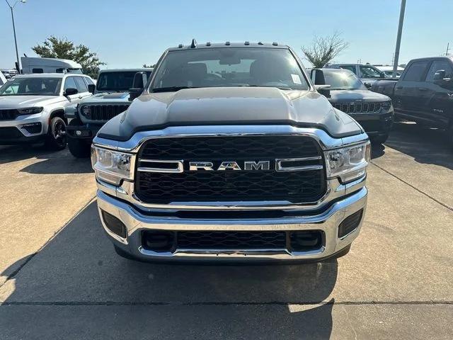 2024 RAM Ram 3500 RAM 3500 TRADESMAN CREW CAB 4X4 8 BOX