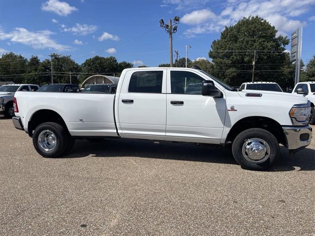 2024 RAM Ram 3500 RAM 3500 TRADESMAN CREW CAB 4X4 8 BOX