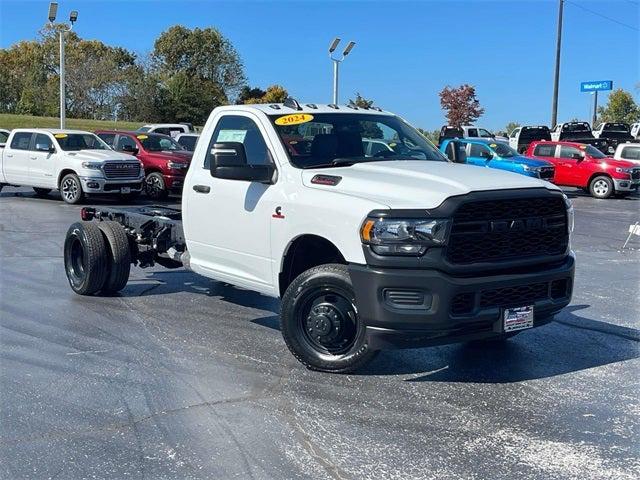 2024 RAM Ram 3500 Chassis Cab RAM 3500 TRADESMAN CHASSIS REGULAR CAB 4X4 84 CA