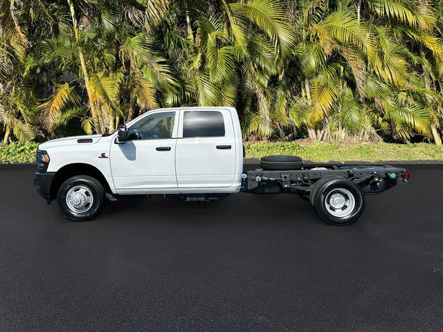 2024 RAM Ram 3500 Chassis Cab RAM 3500 TRADESMAN CREW CAB CHASSIS 4X4 60 CA