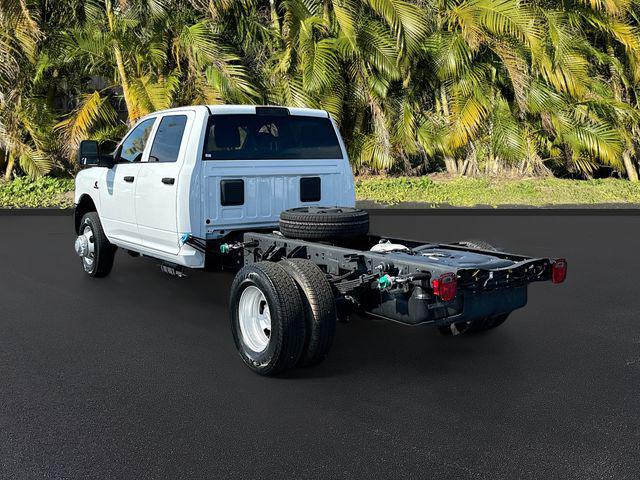 2024 RAM Ram 3500 Chassis Cab RAM 3500 TRADESMAN CREW CAB CHASSIS 4X4 60 CA