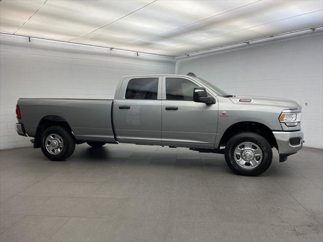 2024 RAM Ram 3500 RAM 3500 TRADESMAN CREW CAB 4X4 8 BOX