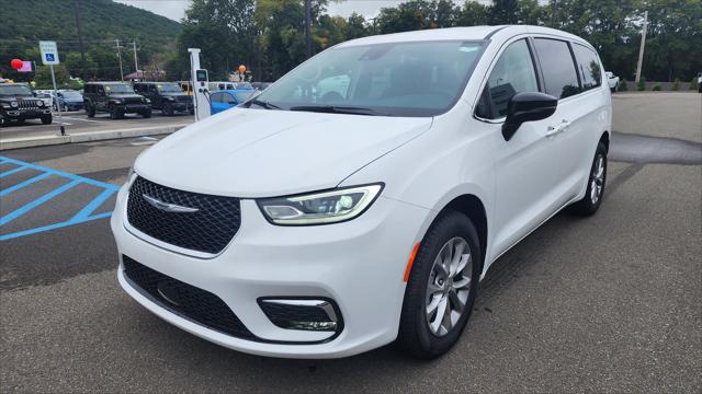 2024 Chrysler Pacifica PACIFICA TOURING L AWD