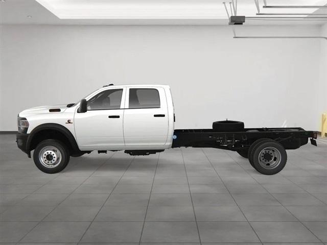 2024 RAM Ram 5500 Chassis Cab RAM 5500 TRADESMAN CHASSIS REGULAR CAB 4X4 84 CA 2024 RAM Ram 5500 Chassis Cab RAM 5500 TRADESMAN CHASSIS REGULAR CAB 4X4 84 CA