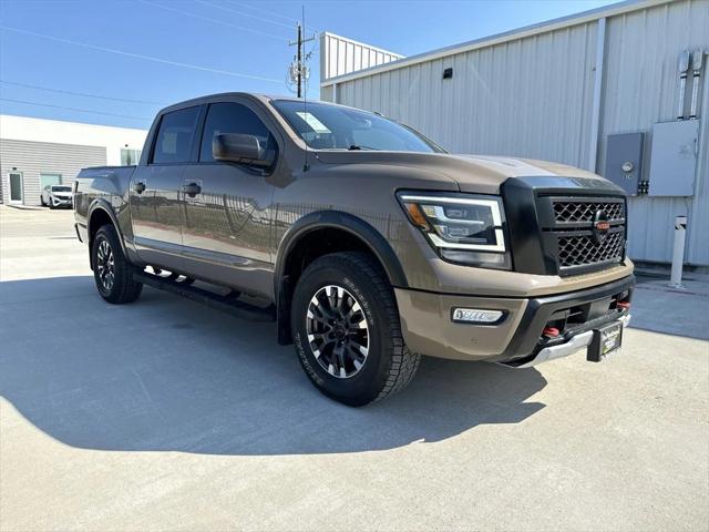 2021 Nissan TITAN Crew Cab PRO-4X 4x4