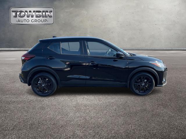 2023 Nissan Kicks SV Xtronic CVT