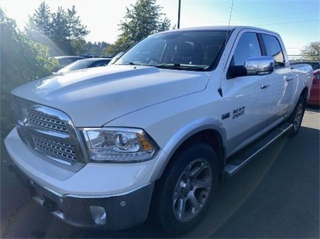 2017 RAM 1500 Laramie Crew Cab 4x4 57 Box