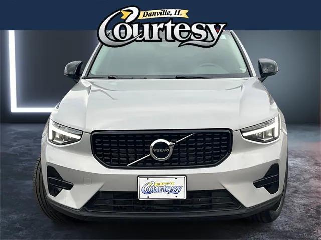 2024 Volvo XC40 B5 Core Bright Theme